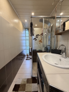 Platz ohne Kompromisse: Gro�z�giges Wohnhaus mit Scheune und Halle - Ihr Freiraum f�r Leben und Business