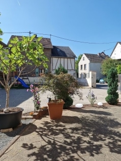 Platz ohne Kompromisse: Gro�z�giges Wohnhaus mit Scheune und Halle - Ihr Freiraum f�r Leben und Business