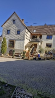 Platz ohne Kompromisse: Gro�z�giges Wohnhaus mit Scheune und Halle - Ihr Freiraum f�r Leben und Business