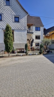 Platz ohne Kompromisse: Gro�z�giges Wohnhaus mit Scheune und Halle - Ihr Freiraum f�r Leben und Business