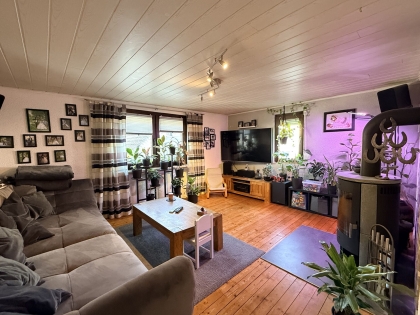 Platz ohne Kompromisse: Gro�z�giges Wohnhaus mit Scheune und Halle - Ihr Freiraum f�r Leben und Business