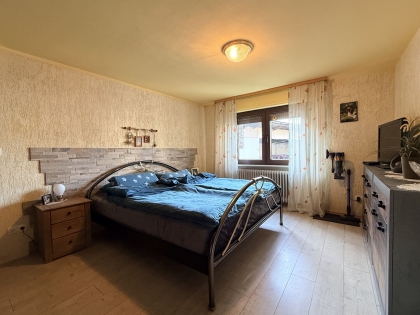 Platz ohne Kompromisse: Gro�z�giges Wohnhaus mit Scheune und Halle - Ihr Freiraum f�r Leben und Business