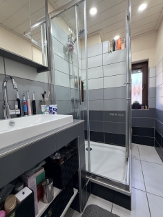 Platz ohne Kompromisse: Gro�z�giges Wohnhaus mit Scheune und Halle - Ihr Freiraum f�r Leben und Business