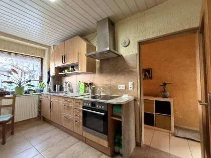 Platz ohne Kompromisse: Gro�z�giges Wohnhaus mit Scheune und Halle - Ihr Freiraum f�r Leben und Business