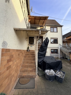 Platz ohne Kompromisse: Gro�z�giges Wohnhaus mit Scheune und Halle - Ihr Freiraum f�r Leben und Business