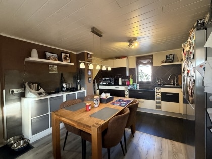 Platz ohne Kompromisse: Gro�z�giges Wohnhaus mit Scheune und Halle - Ihr Freiraum f�r Leben und Business