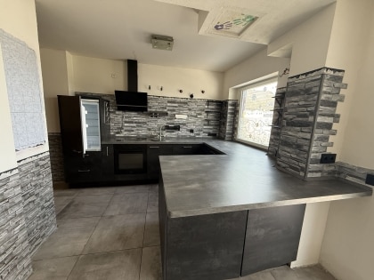 Preis gesenkt! Gro�z�giges Wohnhaus mit zwei Einheiten und vielen M�glichkeiten