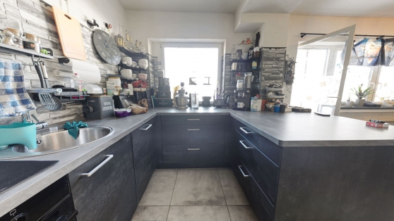 Preis gesenkt! Gro�z�giges Wohnhaus mit zwei Einheiten und vielen M�glichkeiten