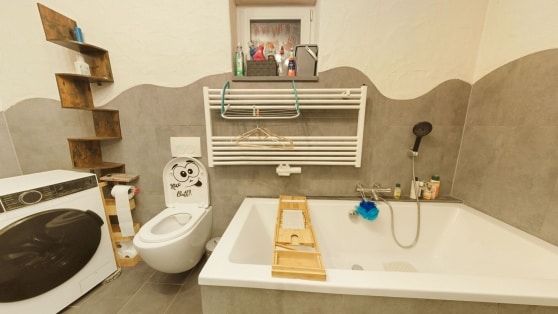 Preis gesenkt! Gro�z�giges Wohnhaus mit zwei Einheiten und vielen M�glichkeiten