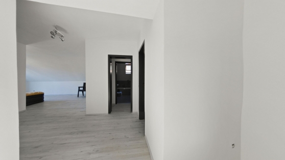 Preis gesenkt! Gro�z�giges Wohnhaus mit zwei Einheiten und vielen M�glichkeiten