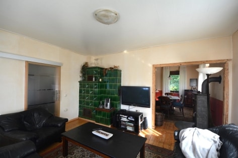 RESERVIERT Alleinlage: ruhig gelegenes, freistehendes Haus mit Garage auf gro�em Grundst�ck