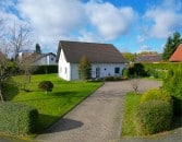 RESERVIERT Freistehendes Haus (ehemalige Arztpraxis mit Wohneinheit) auf schnem Grundstck mit Parkpltzen und Garage