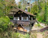 RESERVIERT Liebhaber-Objekt: Herrliches, authentisches  Holzblockhaus mit Balkon und Terrasse