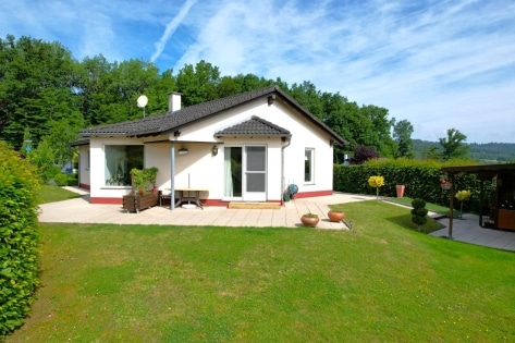 RESERVIERT Moderner, ruhig gelegener und perfekt unterhaltener Ferienbungalow auf sch�nem Grundst�ck
