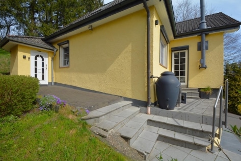 RESERVIERT Perfekt gepflegtes, freistehendes Haus mit Garten, Terrasse, Garage und toller Aussicht