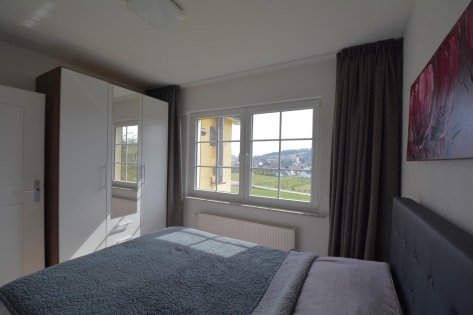RESERVIERT Perfekt gepflegtes, freistehendes Haus mit Garten, Terrasse, Garage und toller Aussicht