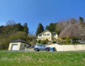 RESERVIERT Perfekt gepflegtes, freistehendes Haus mit Garten, Terrasse, Garage und toller Aussicht