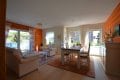 RESERVIERT Ruhig gelegenes, freistehendes Haus mit 3 Wohnungen, Terrasse, 2 Balkonen, Garten, Garage und Ausblick