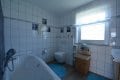 RESERVIERT Ruhig gelegenes, freistehendes Haus mit 3 Wohnungen, Terrasse, 2 Balkonen, Garten, Garage und Ausblick