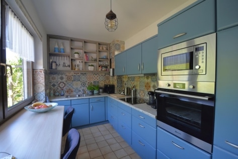 RESERVIERT Ruhig gelegenes, freistehendes Haus mit Einliegerwohnung, berdachter Terrasse, Garage, PV-Anlage und schner Aussicht
