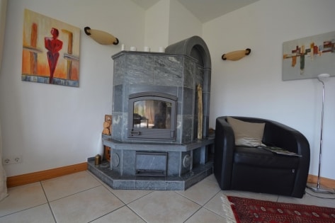 RESERVIERT Ruhig gelegenes, freistehendes Haus mit Garten, Terrasse, PV-Anlage, Garage und Aussicht