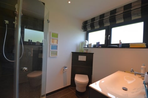 RESERVIERT Ruhig gelegenes, freistehendes Haus mit Garten, Terrasse, PV-Anlage, Garage und Aussicht