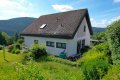 RESERVIERT Ruhig gelegenes, freistehendes Haus mit Garten, Terrasse, PV-Anlage, Garage und Aussicht