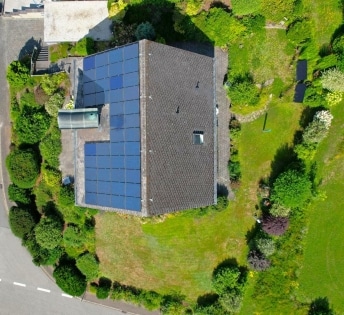 RESERVIERT Ruhig gelegenes, freistehendes Haus mit Garten, Terrasse, PV-Anlage, Garage und Aussicht