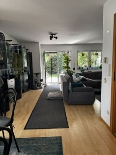 Raumwunder mit Garten, Balkon, Garage und Keller f�r die junge Familie
