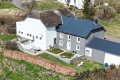 Renoviertes Bauernhaus mit Weideflche in einem malerischen Dorf in der Nhe von Prm
