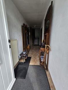 Renoviertes Bauernhaus mit Weideflche in einem malerischen Dorf in der Nhe von Prm