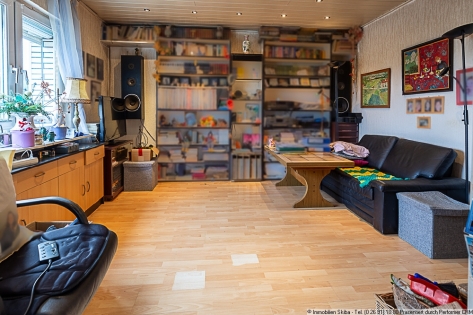 Renovierungsbed�rftiges Einfamilienhaus mit gro�em Garten in Pomster