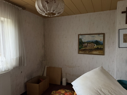 Renovierungsbed�rftiges Wohnhaus aus dem Baujahr ca. 1900, welches1952 durch einen Anbau erweitert wurde