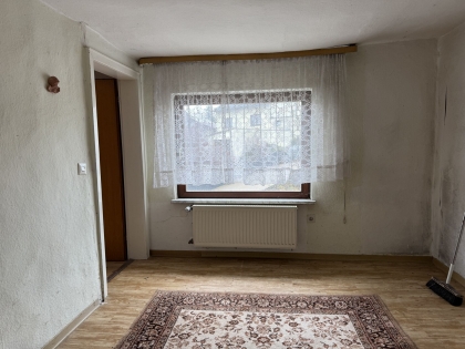 Renovierungsbed�rftiges Wohnhaus aus dem Baujahr ca. 1900, welches1952 durch einen Anbau erweitert wurde