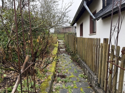 Renovierungsbed�rftiges Wohnhaus aus dem Baujahr ca. 1900, welches1952 durch einen Anbau erweitert wurde