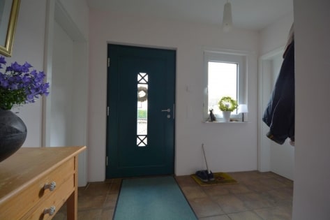 Ruhig gelegener, freistehender Bungalow (Baujahr 2011) mit Garten und Terrasse