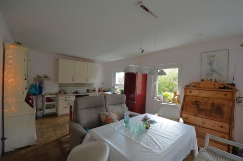 Ruhig gelegener, freistehender Bungalow (Baujahr 2011) mit Garten und Terrasse