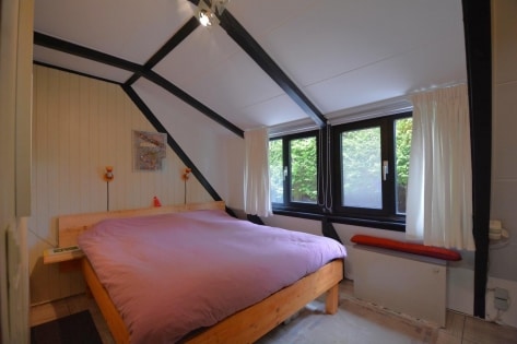 Ruhig gelegener, gepflegter Ferienbungalow mit Terrasse und Gartenhaus