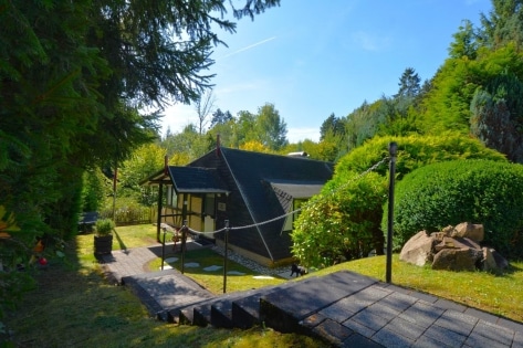 Ruhig gelegener, gepflegter Ferienbungalow mit Terrasse und Gartenhaus