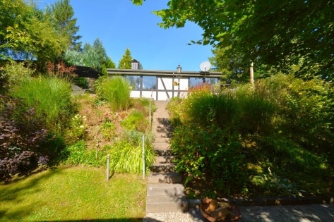Ruhig gelegener, gepflegter Ferienbungalow mit Terrasse und Gartenhaus