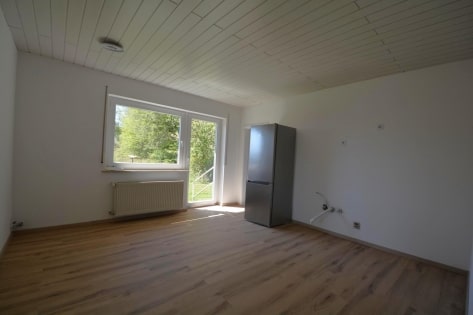 Ruhig gelegener, ger�umiger Bungalow mit Souterrain und Doppelgarage