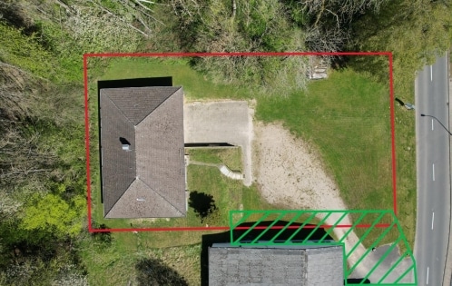 Ruhig gelegener, ger�umiger Bungalow mit Souterrain und Doppelgarage