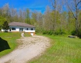 Ruhig gelegener, ger�umiger Bungalow mit Souterrain und Doppelgarage