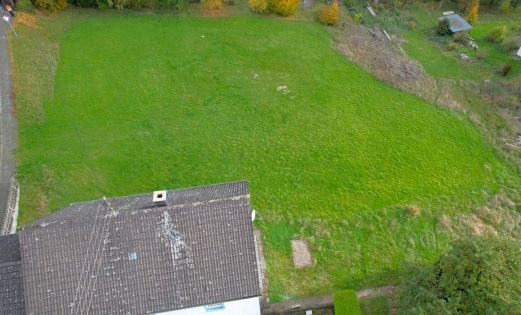 Ruhig gelegenes ehemaliges Eifelbauernhaus mit Nebengebude, Garagen, Stall und berdachter Terrasse auf einem 3.188 m groen Grundstck
