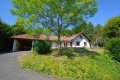 Ruhig gelegenes, freistehendes Einfamilienhaus mit berdachter Terrasse, Carport und schner Aussicht