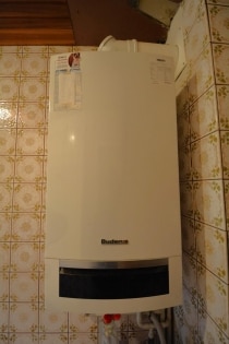 Ruhig gelegenes, freistehendes Einfamilienhaus mit Garage, Garten und herrlicher Aussicht