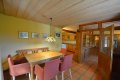 Ruhig gelegenes, freistehendes Einfamilienhaus mit berdachter Terrasse, Carport und schner Aussicht