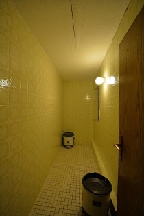 Ruhig gelegenes, ger�umiges Wohnhaus mit Halle, Garage, Wiese und Pferdestall auf einem 6.197 m� gro�en Grundst�ck