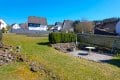 Ruhig gelegenes, gerumiges Wohnhaus mit Terrasse, Garten und Garage