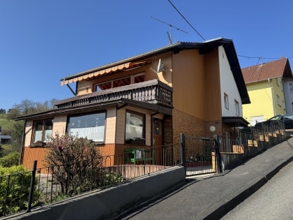 Ruhige Wohnlage mit kleinem Garten und Garage.... Einfamilienhaus in Neuwied-Segendorf